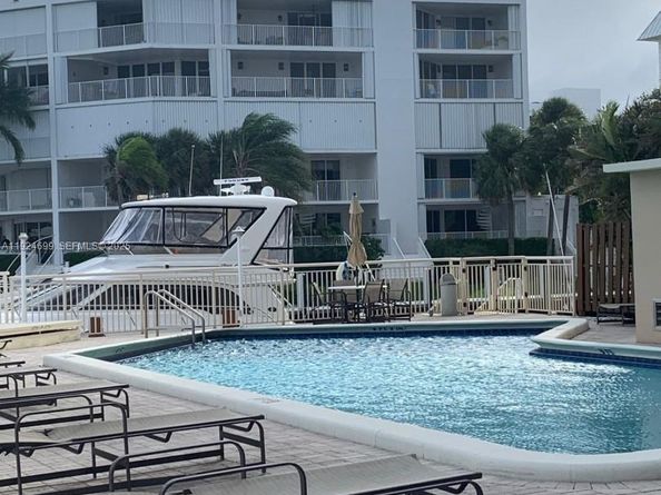 3100 NE 48th St 914, Fort Lauderdale FL 33308