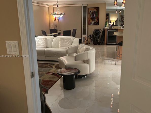 3100 NE 48th St 914, Fort Lauderdale FL 33308