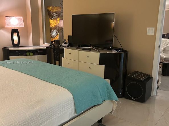 3100 NE 48th St 914, Fort Lauderdale FL 33308