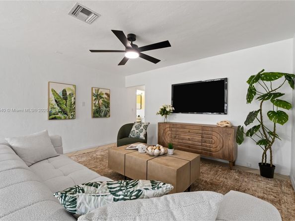 1443 Hollywood Blvd, Hollywood FL 33020