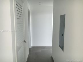 68 SE 6th St 3510, Miami FL 33131