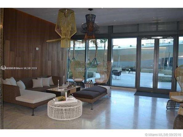 68 SE 6th St 3510, Miami FL 33131