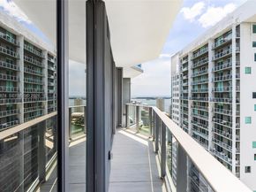 77 SE 5th ST 2615, Miami FL 33131