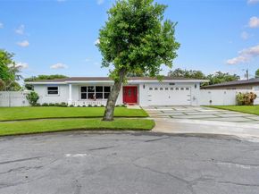 5220 SW 6th St, Plantation FL 33317