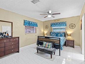 5220 SW 6th St, Plantation FL 33317