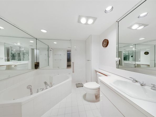 465 Ocean Dr 224, Miami Beach FL 33139