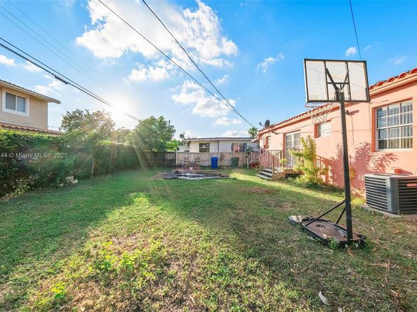 5300 SW 6th St, Miami FL 33134