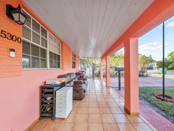5300 SW 6th St, Miami FL 33134