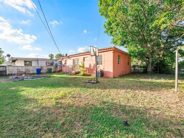 5300 SW 6th St, Miami FL 33134