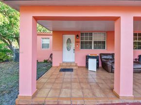 5300 SW 6th St, Miami FL 33134