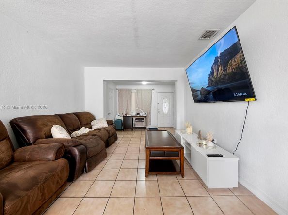 5300 SW 6th St, Miami FL 33134