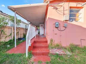 5300 SW 6th St, Miami FL 33134
