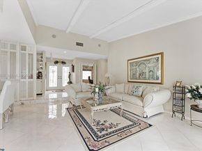 5669 Pinecrest Cir, Boca Raton FL 33433