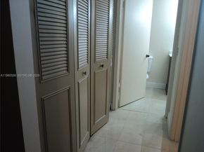 1301 NE 7th St 511, Hallandale Beach FL 33009