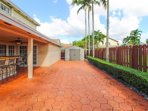 4235 SW 148th Pl, Miami FL 33185