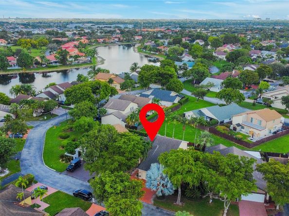 4235 SW 148th Pl, Miami FL 33185