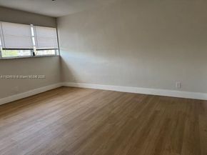 215 SE 3rd Ave 307B, Hallandale Beach FL 33009