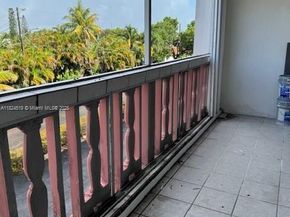 215 SE 3rd Ave 307B, Hallandale Beach FL 33009