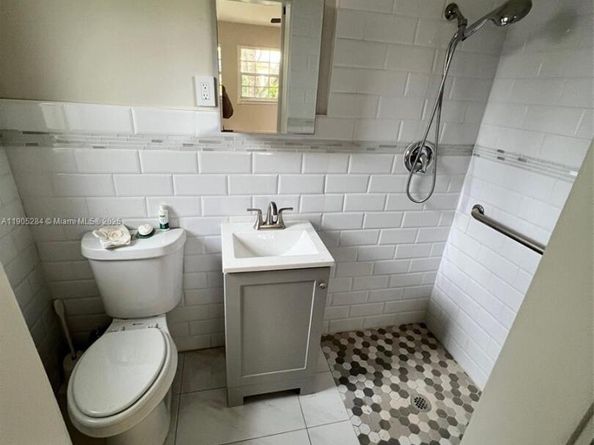 1032 Obispo Ave, Coral Gables FL 33134