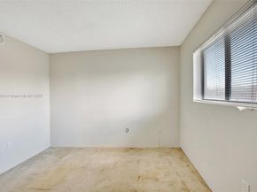 250 W Palm Cir W 301, Pembroke Pines FL 33025