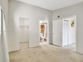 250 W Palm Cir W 301, Pembroke Pines FL 33025