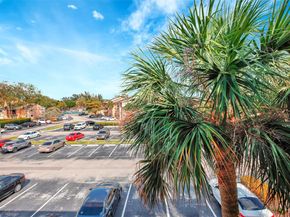 250 W Palm Cir W 301, Pembroke Pines FL 33025
