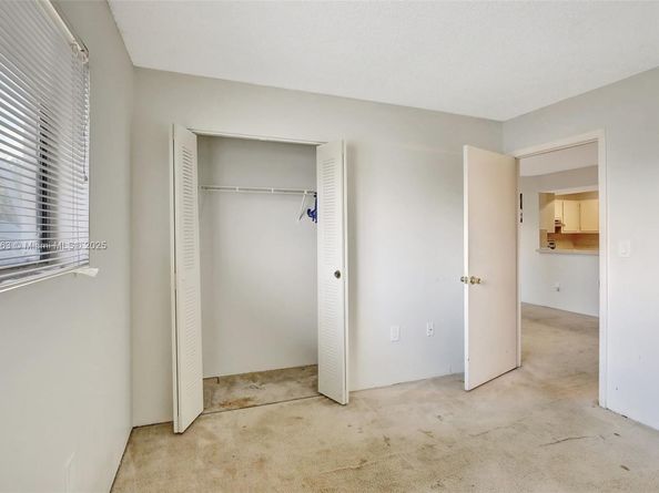 250 W Palm Cir W 301, Pembroke Pines FL 33025