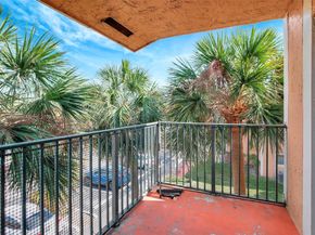 250 W Palm Cir W 301, Pembroke Pines FL 33025