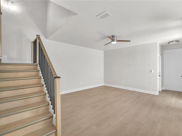 1125 Doveplum St, Hollywood FL 33019