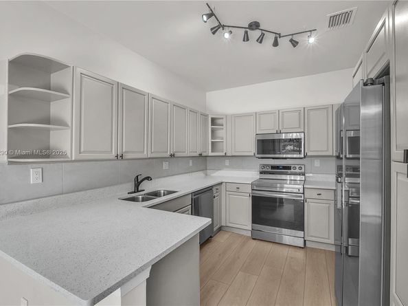 1125 Doveplum St, Hollywood FL 33019