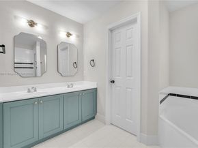 1125 Doveplum St, Hollywood FL 33019
