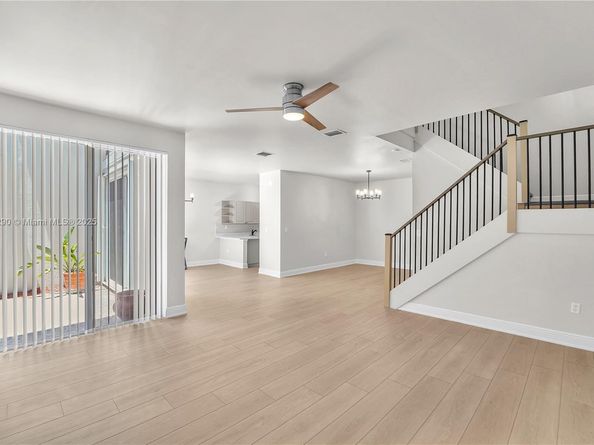 1125 Doveplum St, Hollywood FL 33019