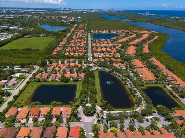 1125 Doveplum St, Hollywood FL 33019