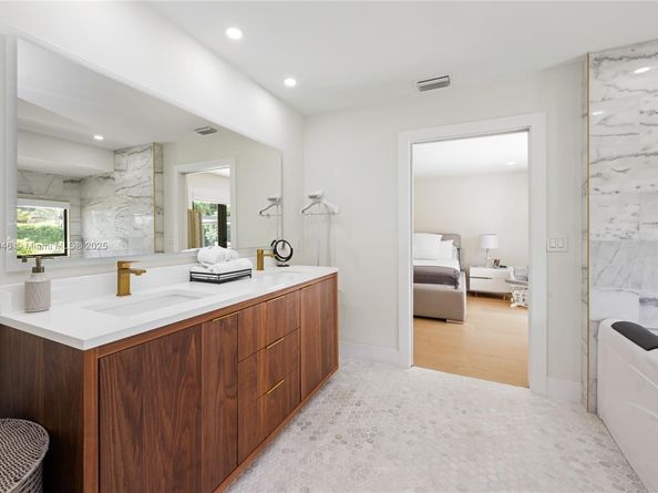 15110 N Saxon Cir, Southwest Ranches FL 33331