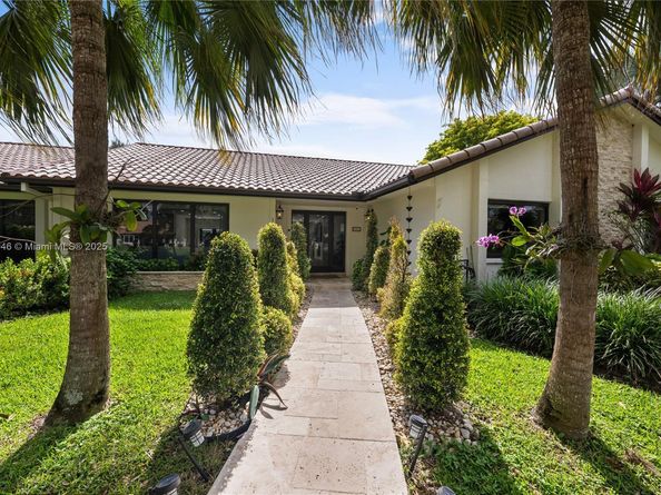 15110 N Saxon Cir, Southwest Ranches FL 33331