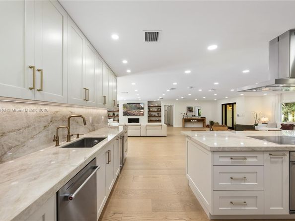 15110 N Saxon Cir, Southwest Ranches FL 33331