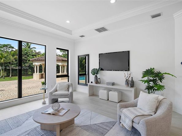 Undisclosed Address #A11924063, Plantation FL 33325