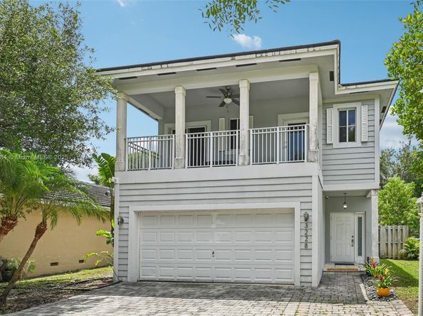 3228 SE 3rd Dr, Homestead FL 33033