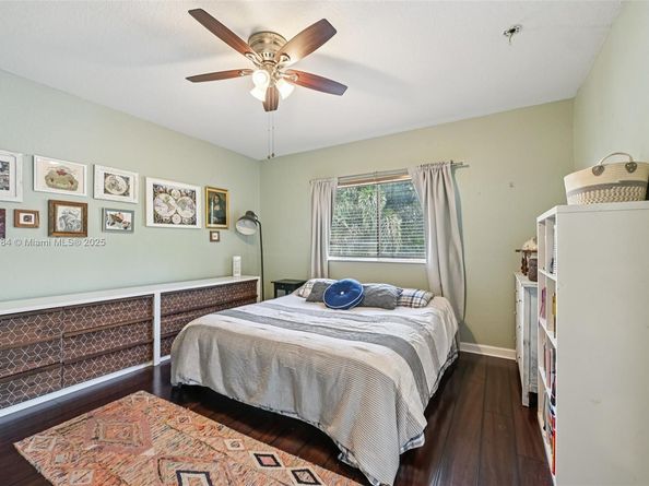 3228 SE 3rd Dr, Homestead FL 33033