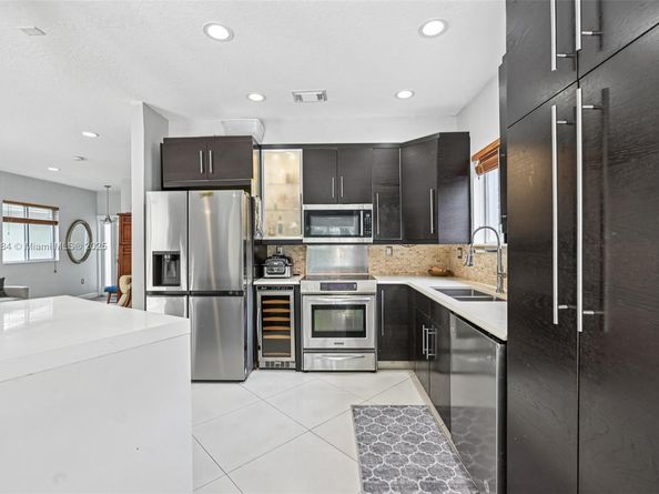 3228 SE 3rd Dr, Homestead FL 33033