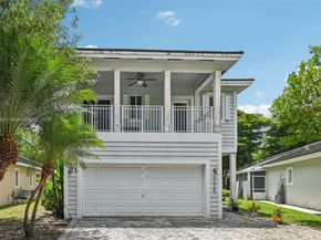 3228 SE 3rd Dr, Homestead FL 33033