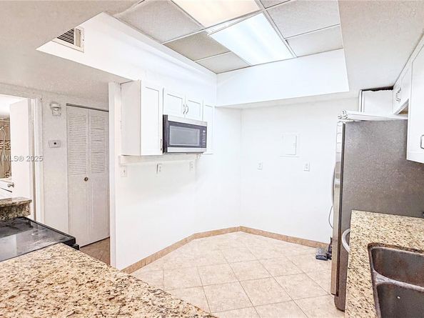 1351 NE Miami Gardens Dr 1701E, Miami FL 33179