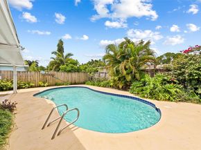2210 N 57th Way, Hollywood FL 33021