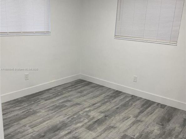 1220 NW 180th Ter, Miami Gardens FL 33169