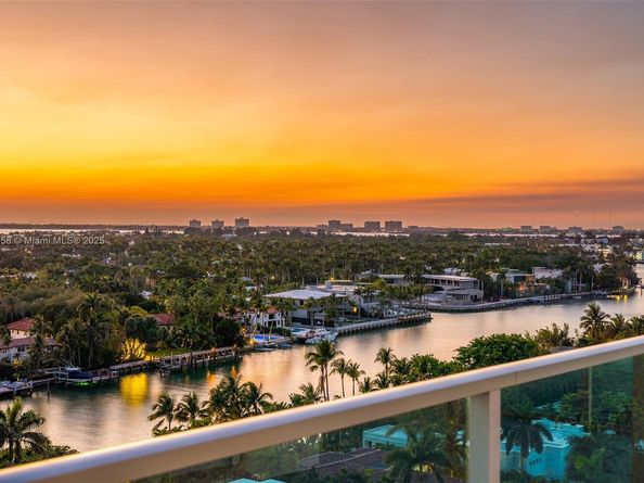 201 Aqua Avenue 1001, Miami Beach FL 33141