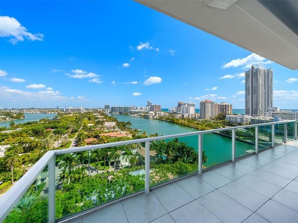 201 Aqua Avenue 1001, Miami Beach FL 33141