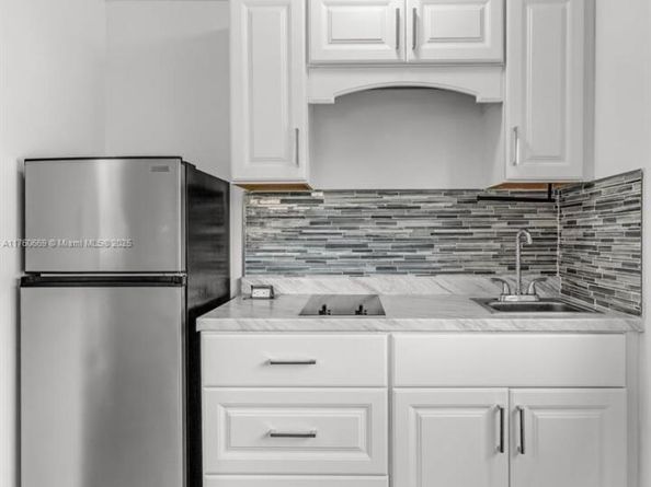 3800 Charles Ter, Miami FL 33133