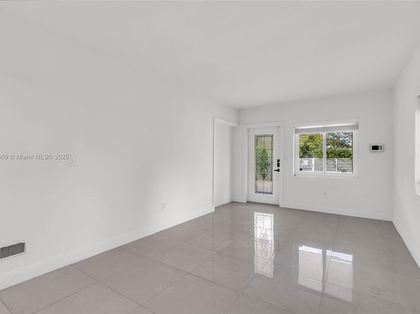 3800 Charles Ter, Miami FL 33133