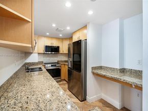 10350 W Bay Harbor Dr 5R, Bay Harbor Islands FL 33154