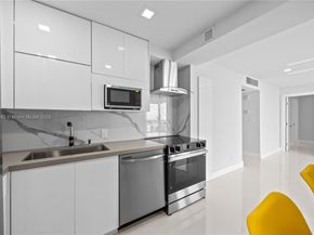 20379 W Country Club Drive 1631, Aventura FL 33180